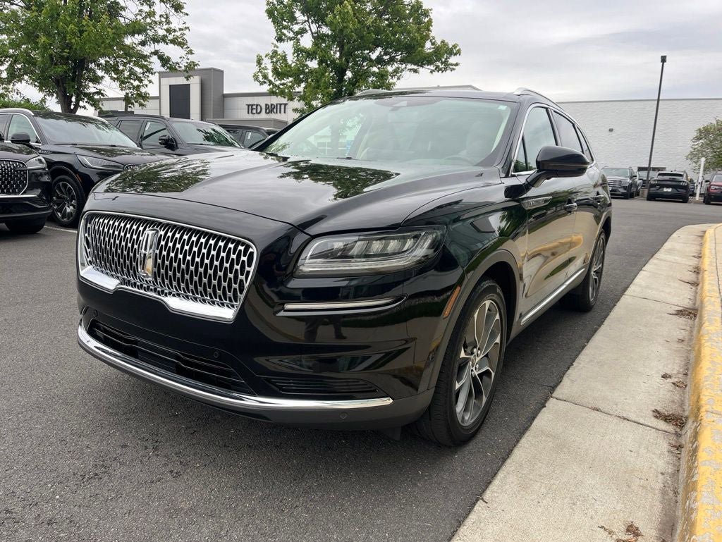 Used 2023 Lincoln Nautilus Reserve w/ Equipment Group 201A AWD/4WD image 3