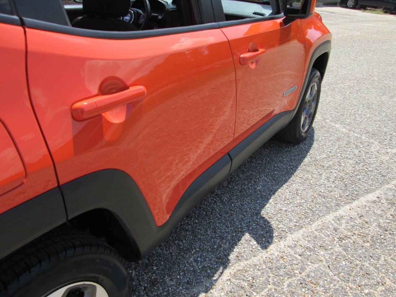 Used 2015 Jeep Renegade Latitude AWD/4WD image 65