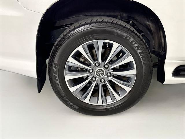 Certified 2023 Lexus GX 460 Luxury w/ Off Road Package AWD/4WD image 33