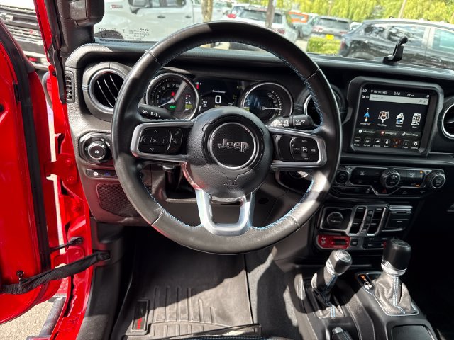 Used 2022 Jeep Wrangler Unlimited Rubicon 4xe AWD/4WD image 17