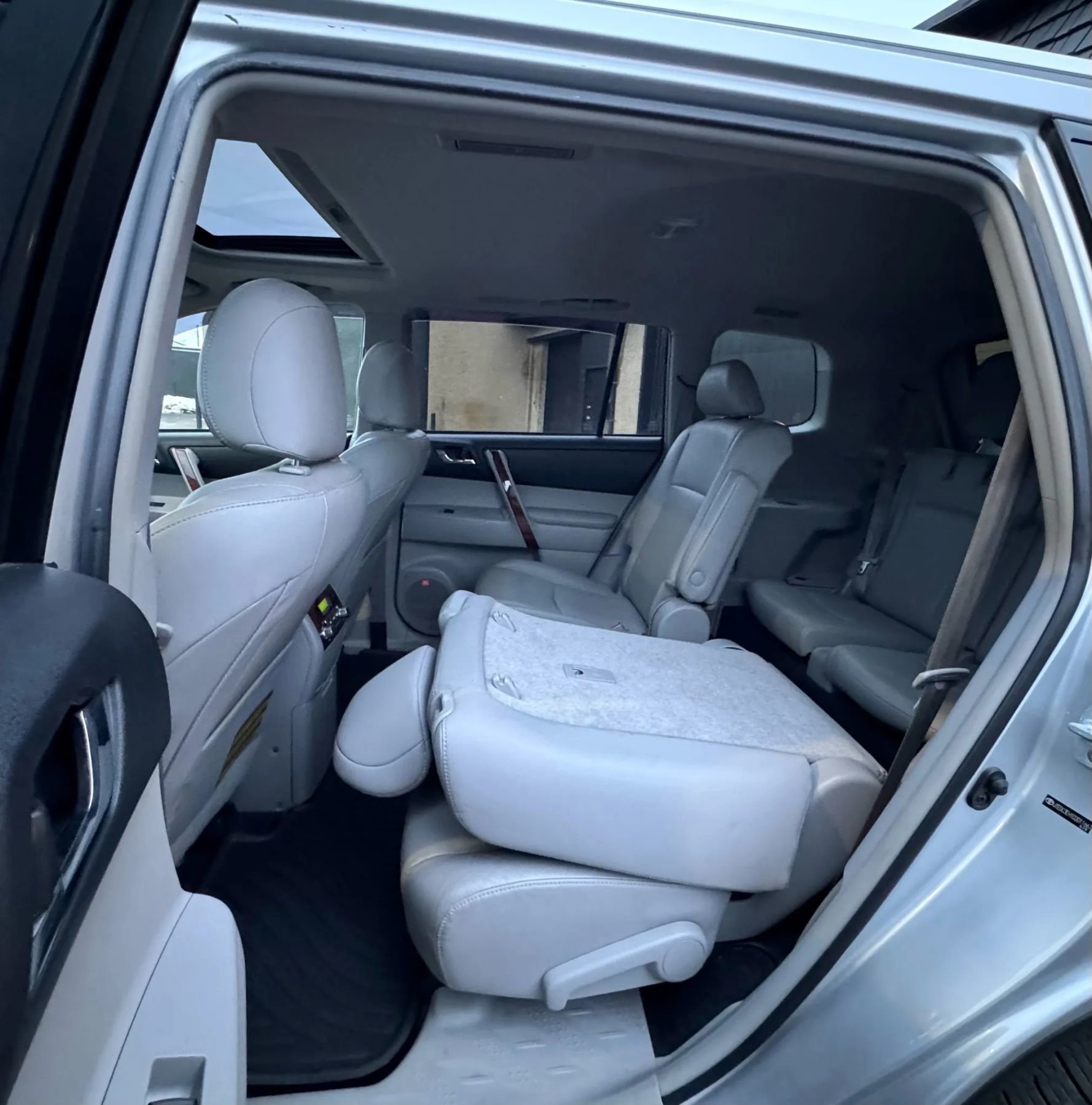 Used 2013 Toyota Highlander Limited image 17