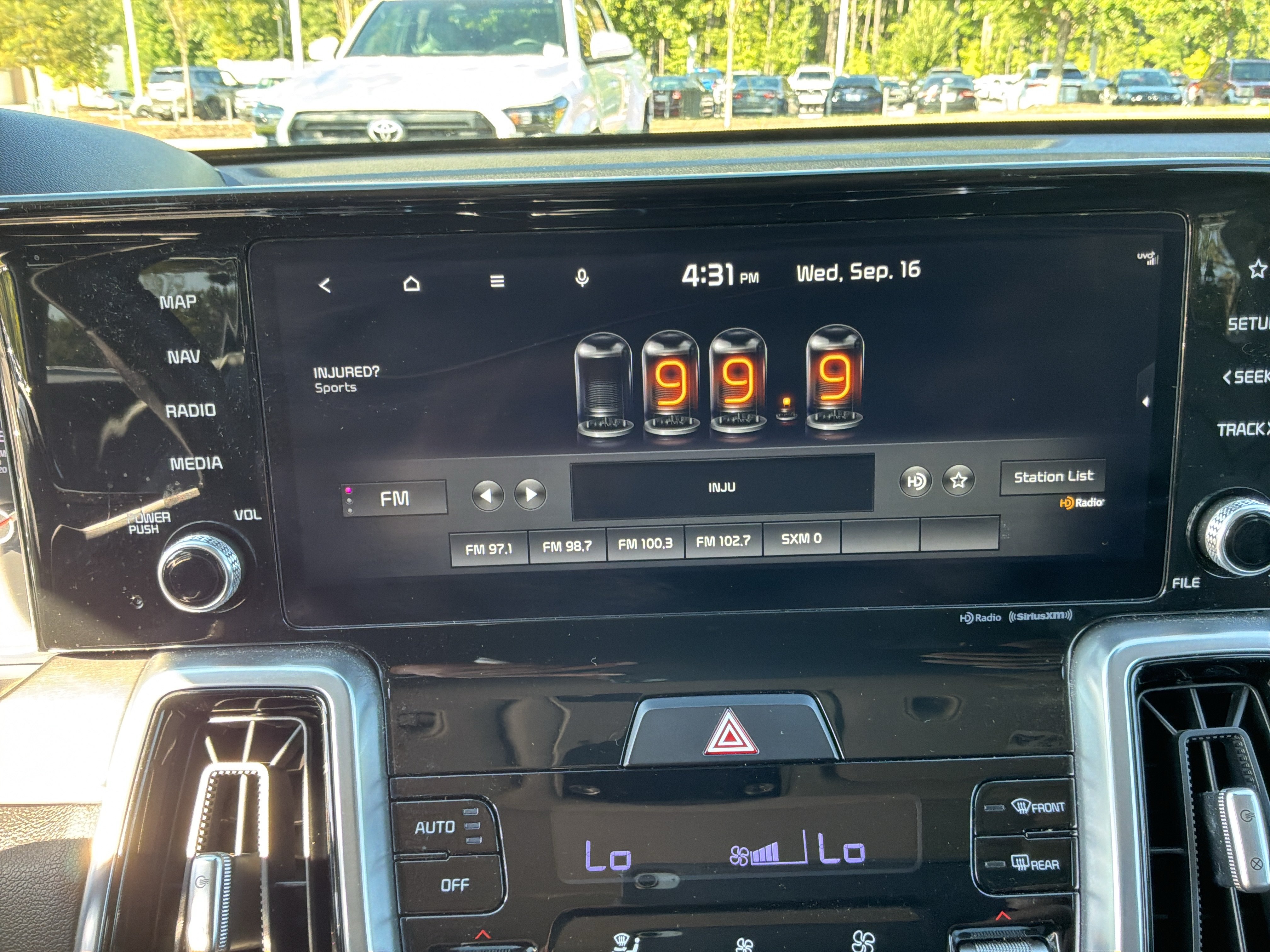 Used 2022 Kia Sorento SX AWD/4WD image 23