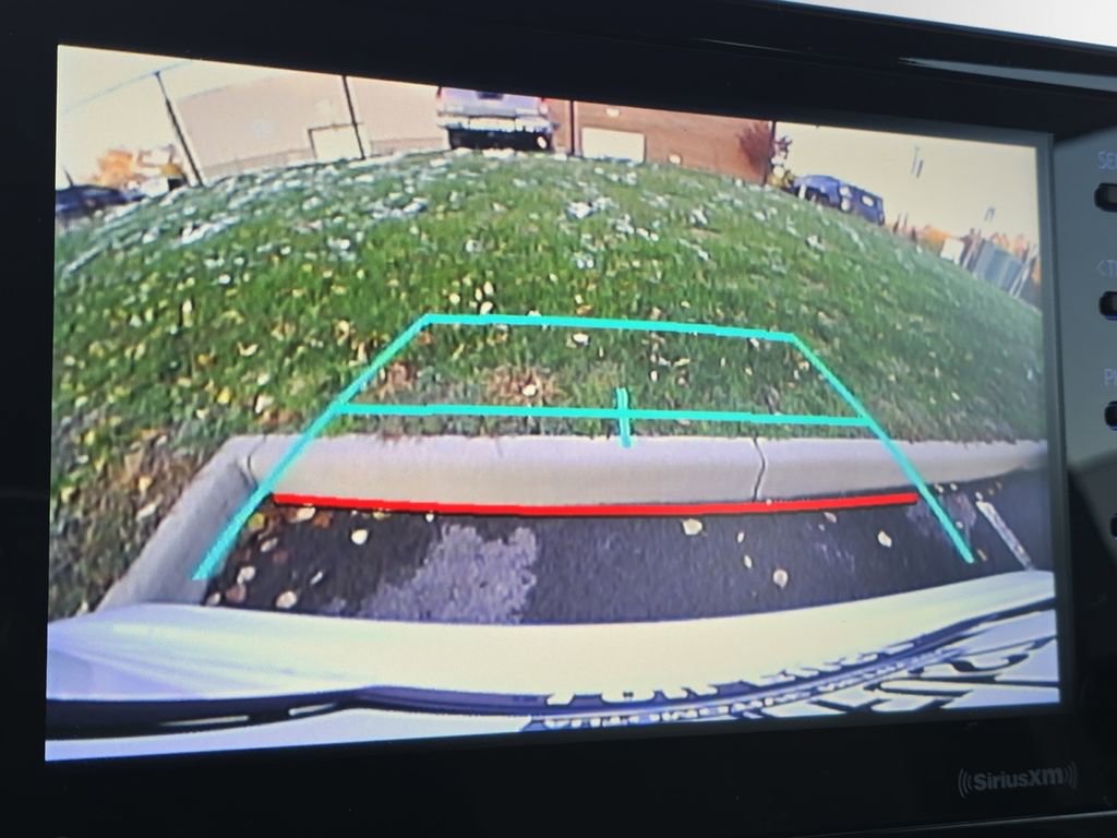 Used 2022 Toyota Corolla LE image 6