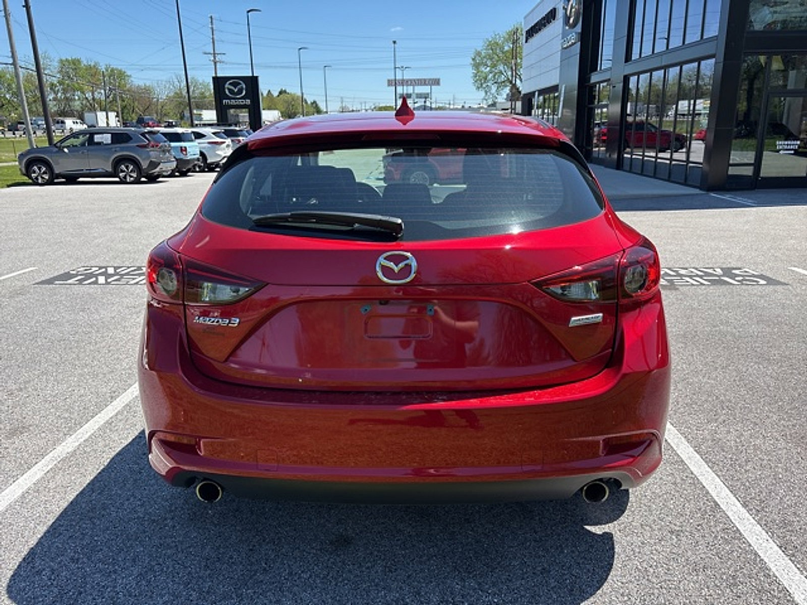 Used 2018 MAZDA MAZDA3 Touring FWD image 6