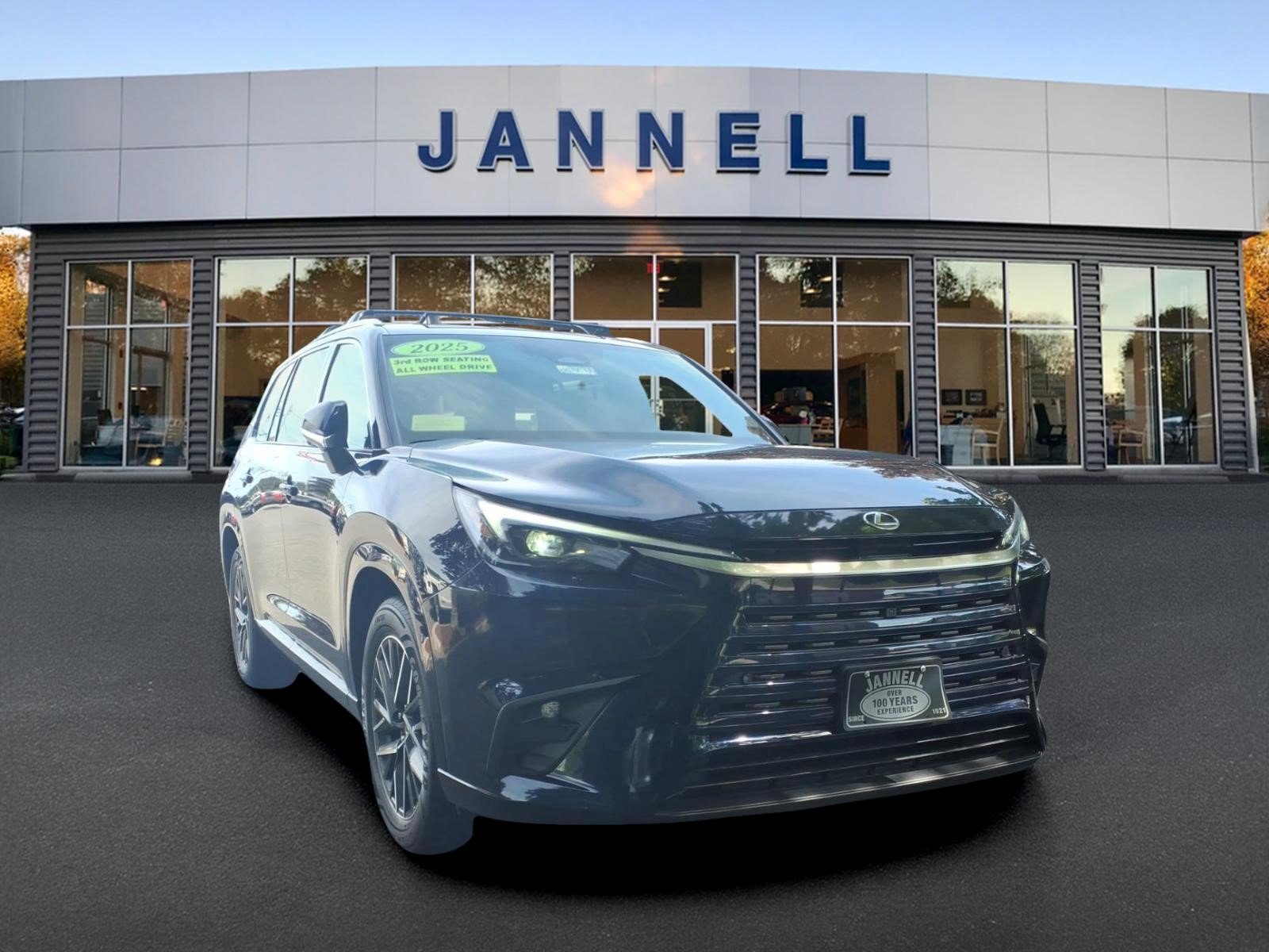 Used 2025 Lexus TX 350 AWD image 2