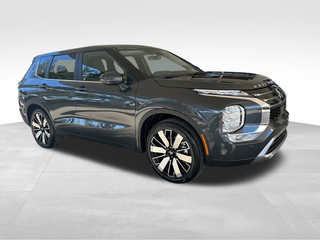 New 2026 Mitsubishi Outlander SE image 2