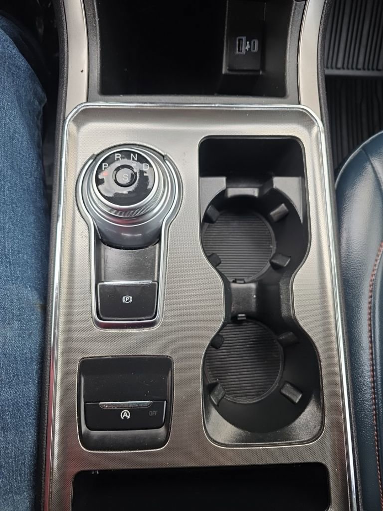 Used 2022 Ford Edge SEL w/ Sport Appearance Package image 23