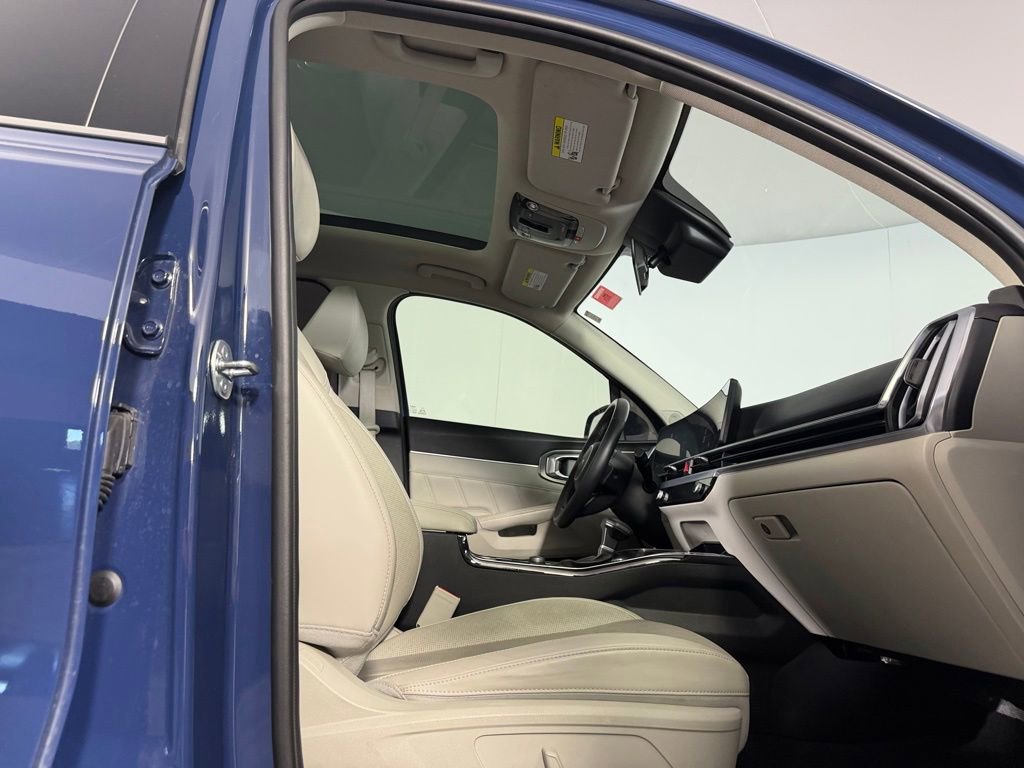 Used 2024 Kia Sorento SX image 30