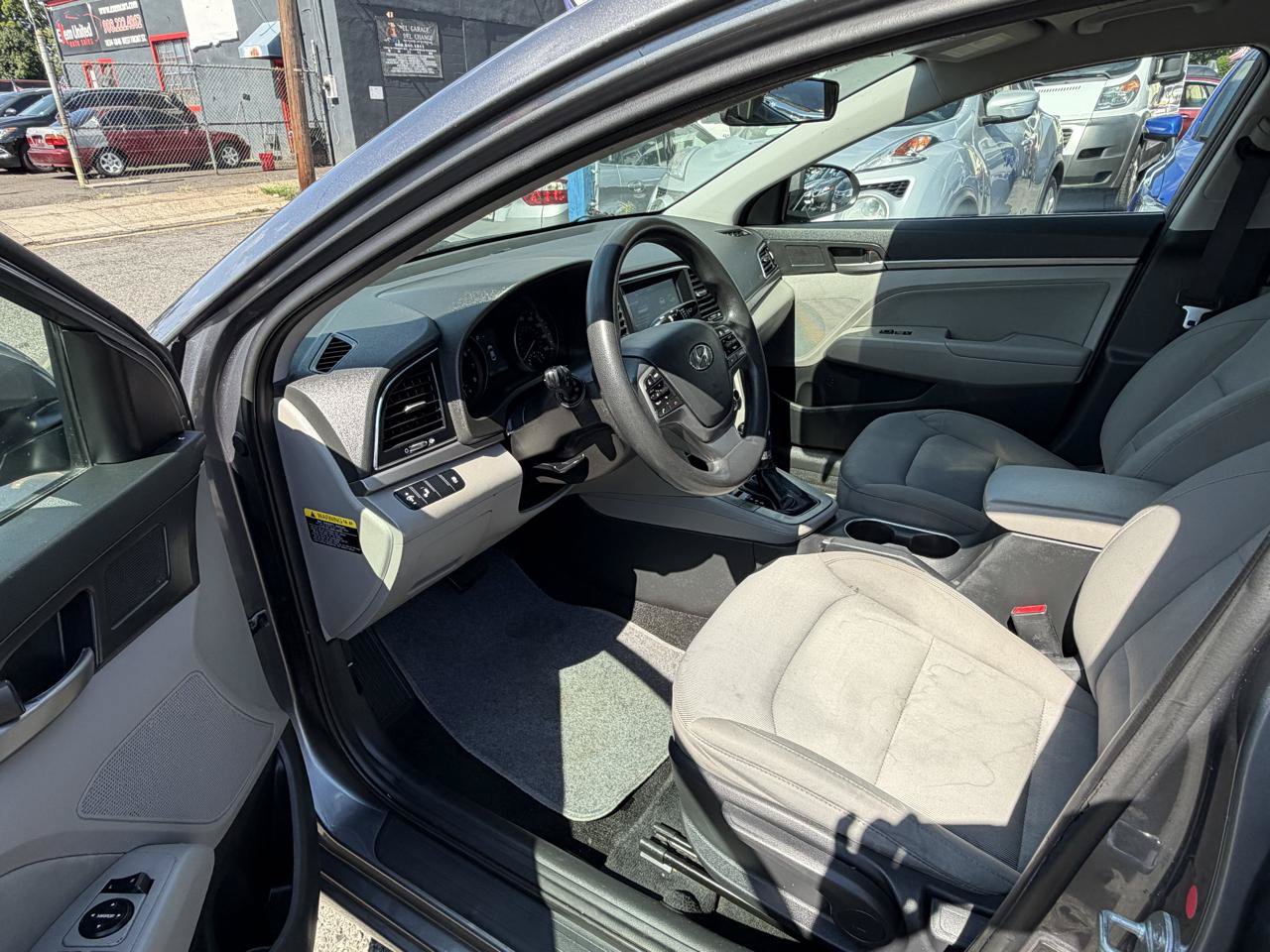 Used 2018 Hyundai Elantra SEL FWD image 16