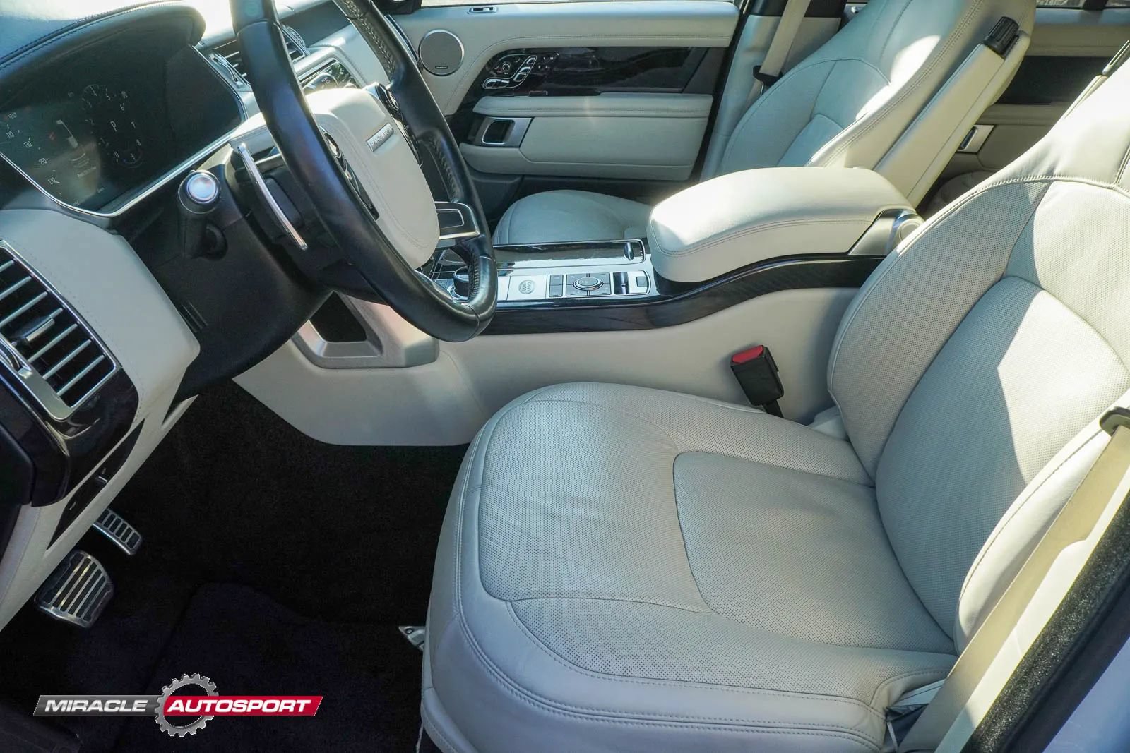 Used 2021 Land Rover Range Rover Autobiography AWD/4WD image 17