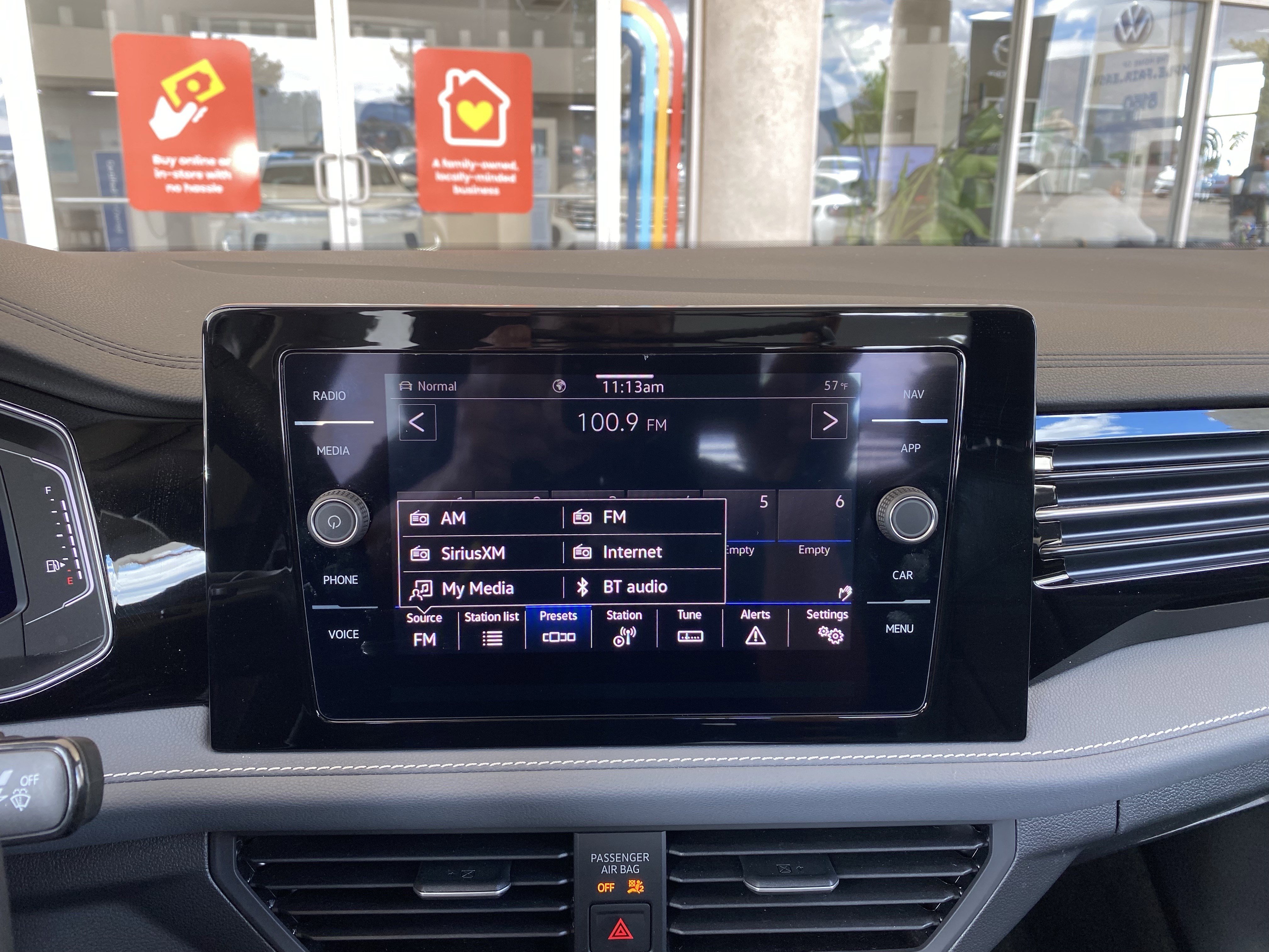 Certified 2025 Volkswagen Jetta SEL image 24