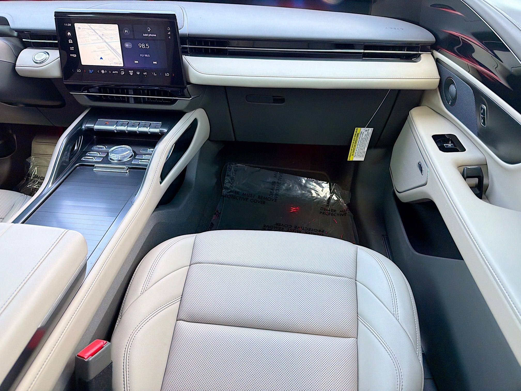 Used 2025 Lincoln Nautilus Premier w/ Equipment Group 102A image 19