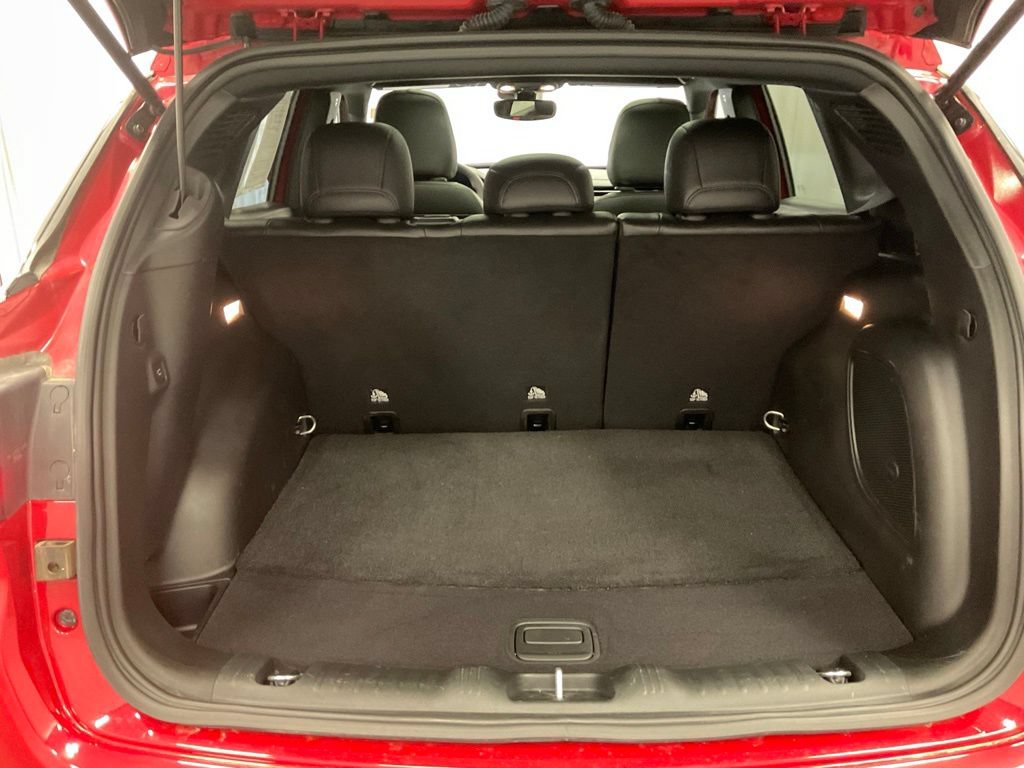 Used 2023 Jeep Compass Limited w/ Elite Group for (Red) Edition AWD/4WD image 9