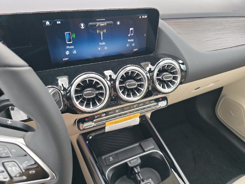 New 2026 Mercedes-Benz GLA 250 4MATIC image 35