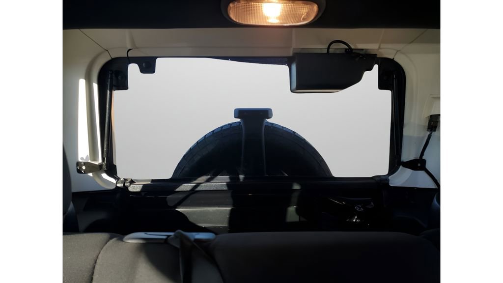 Used 2018 Jeep Wrangler Unlimited Sahara image 25