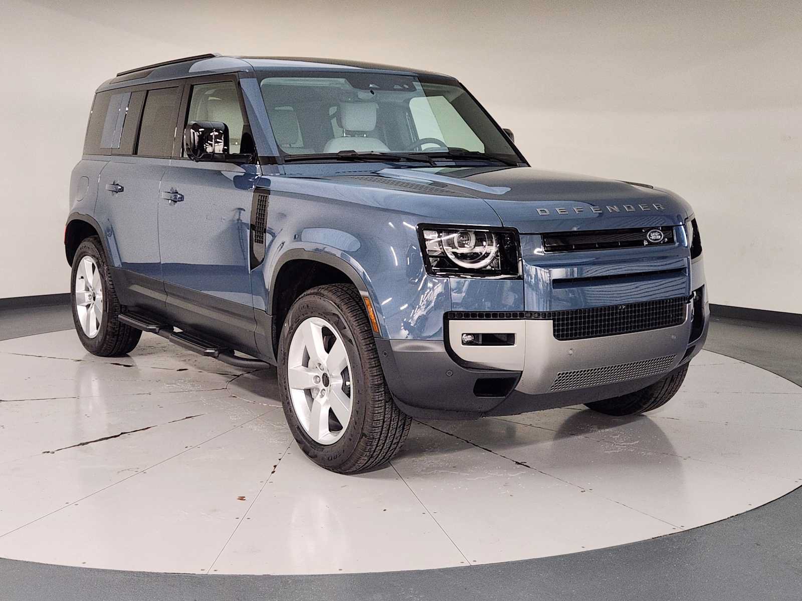 New 2026 Land Rover Defender 110 S AWD/4WD image 7