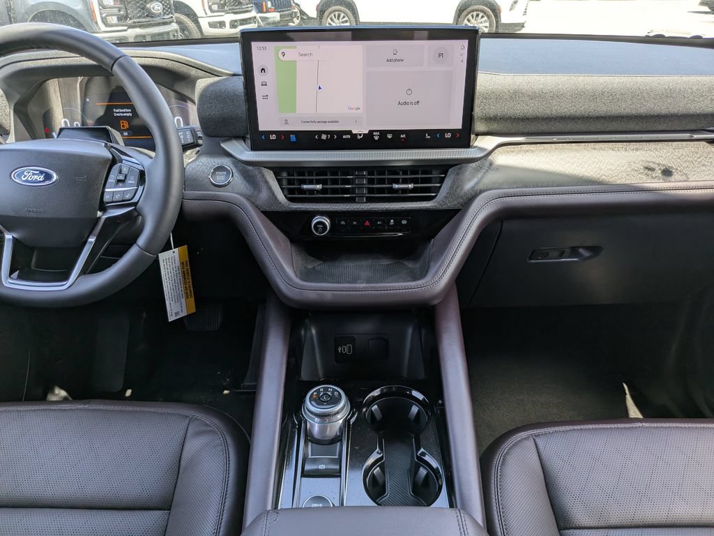 Used 2026 Ford Explorer Platinum RWD image 17
