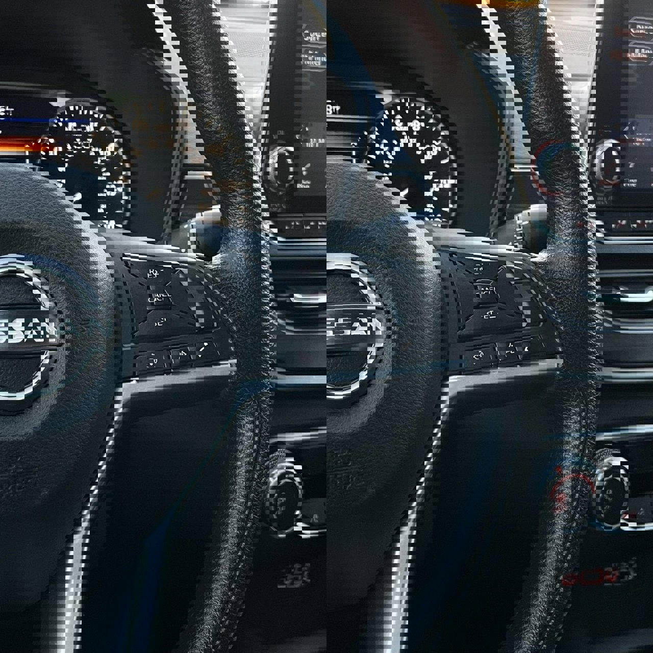 Used 2025 Nissan Altima 2.5 SV image 14