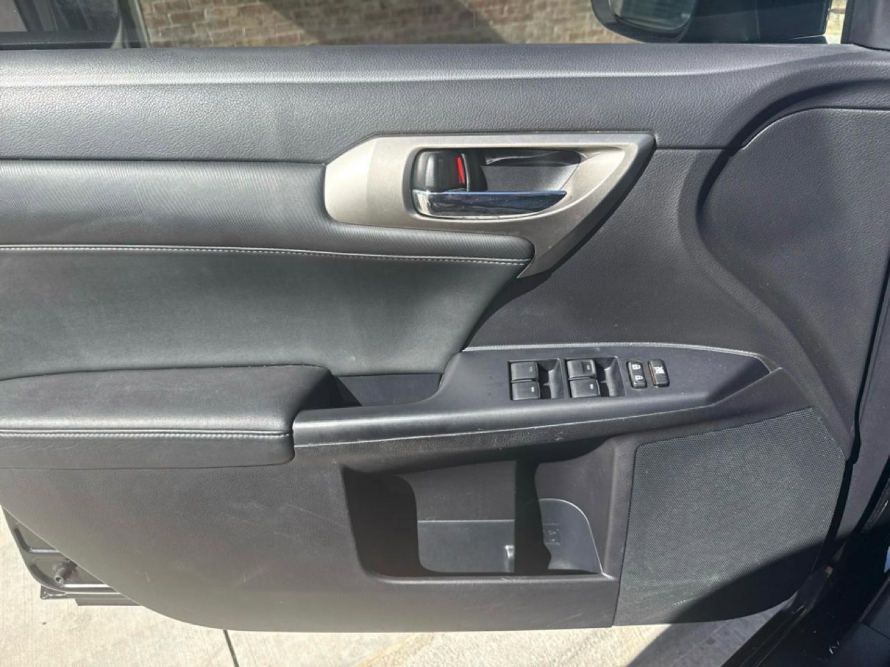 Used 2014 Lexus CT 200h image 17