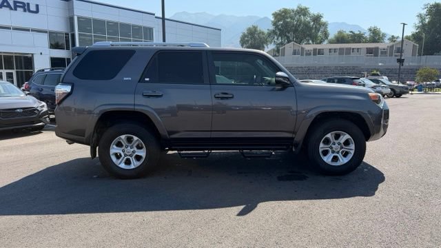 Used 2018 Toyota 4Runner SR5 Premium AWD/4WD image 2