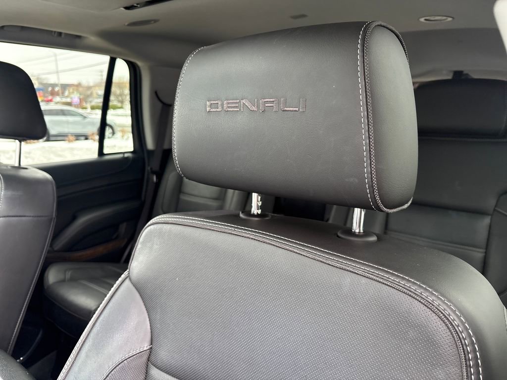 Used 2019 GMC Yukon Denali w/ Denali Ultimate Package image 16