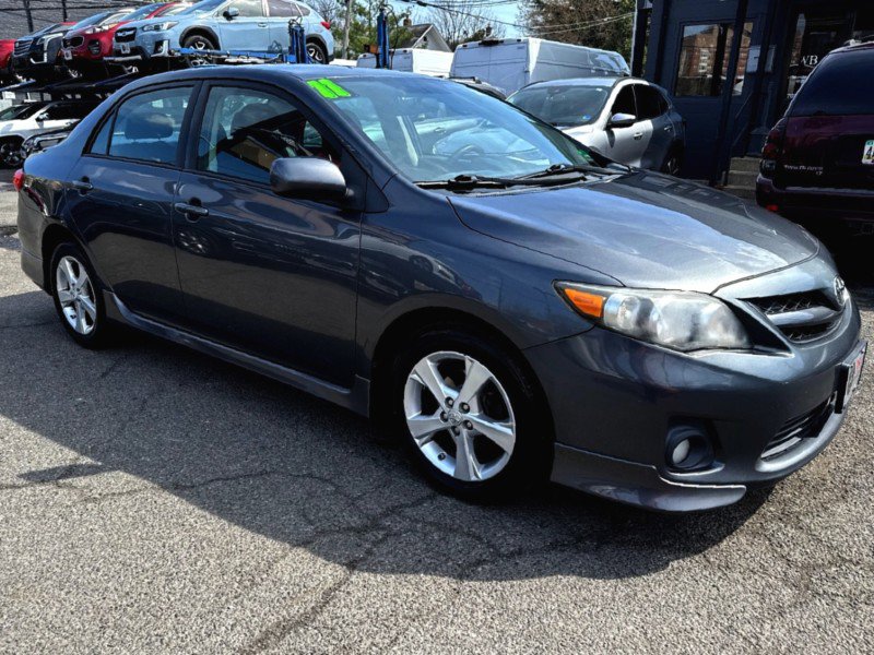 Used 2011 Toyota Corolla S FWD image 3