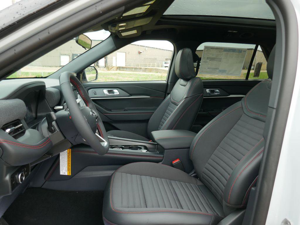 New 2026 Ford Explorer ST-Line image 17