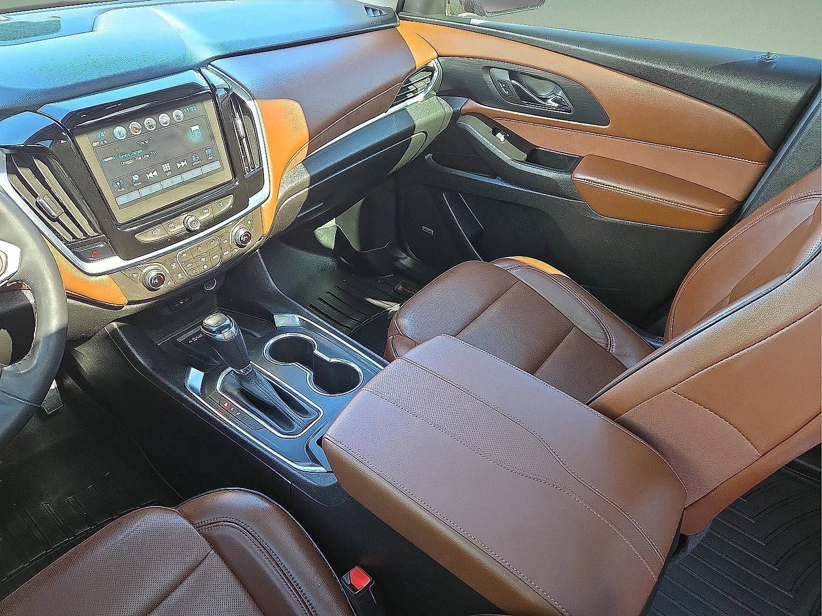 Certified 2018 Chevrolet Traverse High Country image 13