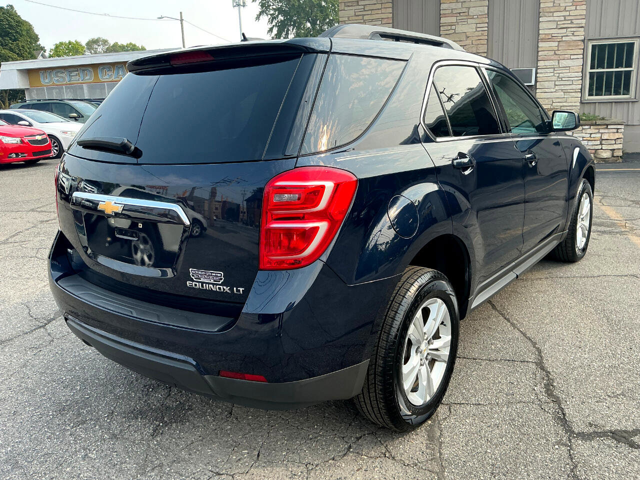 Used 2016 Chevrolet Equinox LT w/ Convenience Package image 3