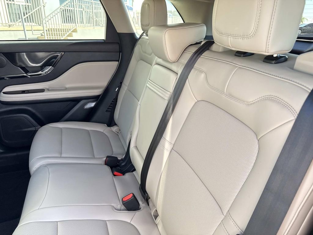 New 2026 Lincoln Corsair Premiere image 14