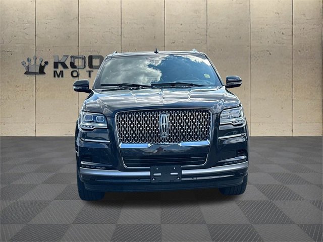 Used 2022 Lincoln Navigator L Reserve image 3