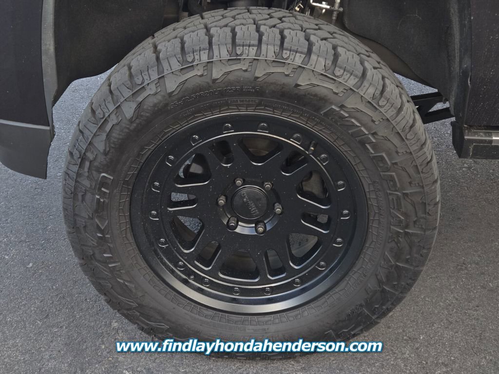 Used 2017 Cadillac Escalade Premium Luxury RWD image 9