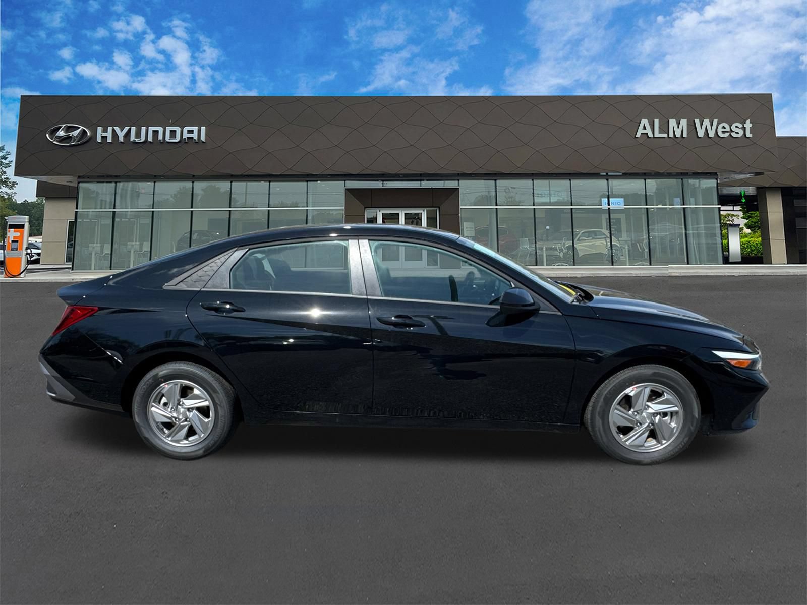 New 2026 Hyundai Elantra SE FWD image 5