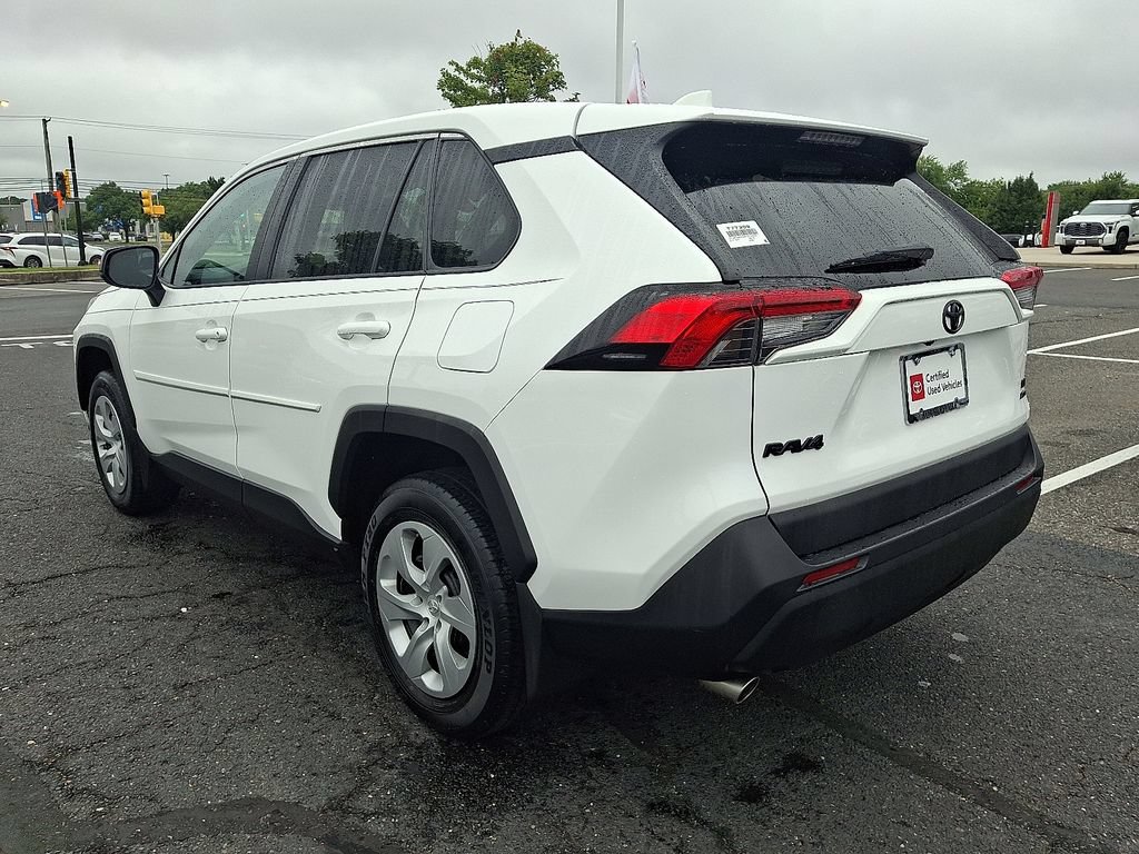 Certified 2023 Toyota RAV4 LE AWD/4WD image 4