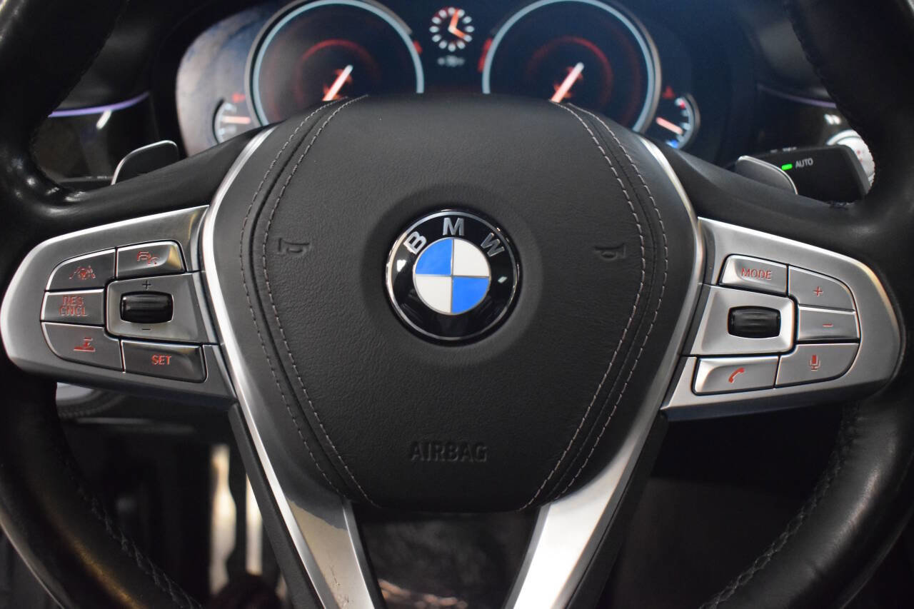 Used 2018 BMW 750i image 48