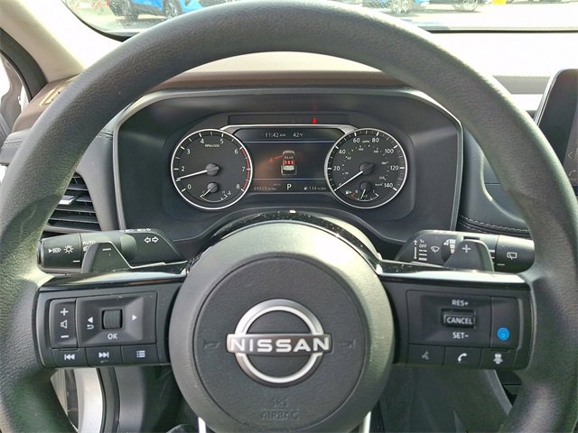 Used 2023 Nissan Rogue SV image 19