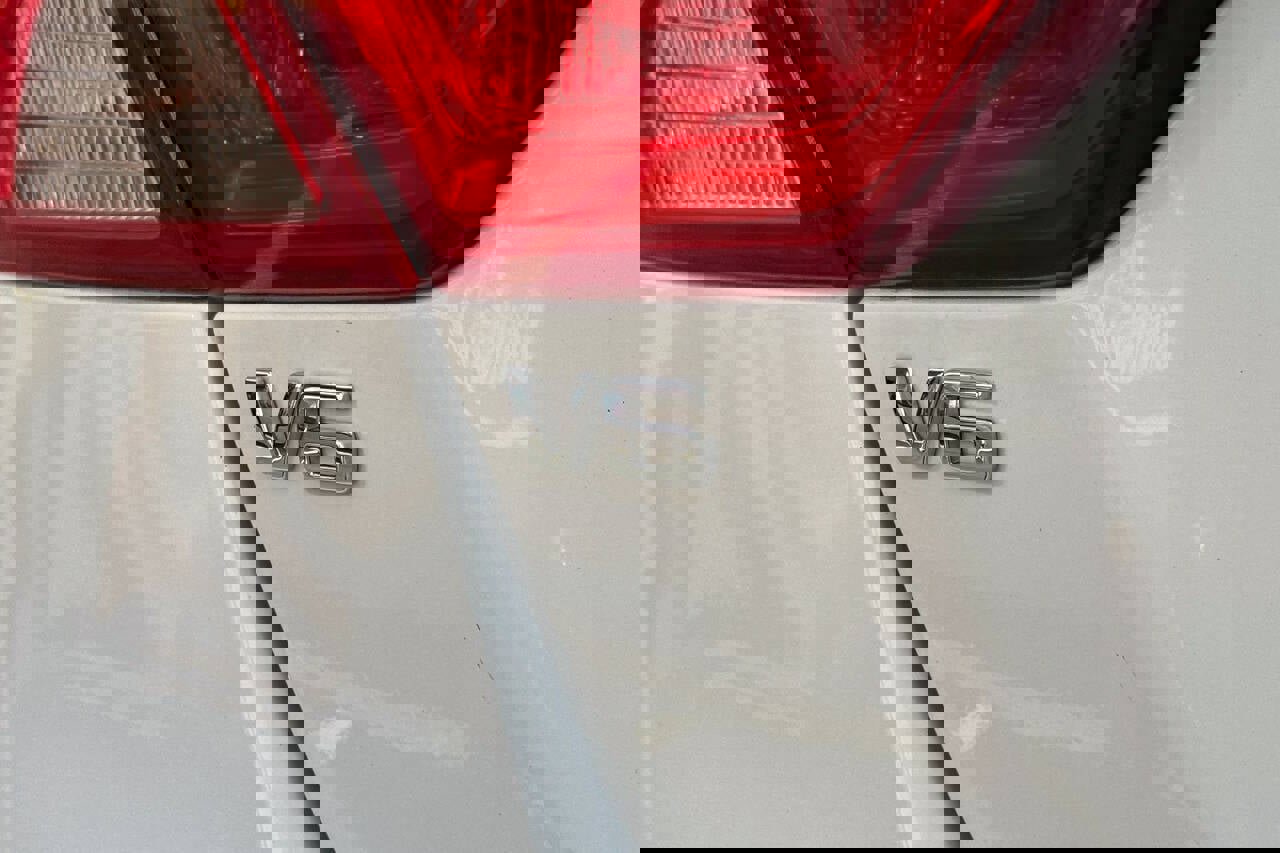 Used 2017 Chevrolet Impala LS image 16