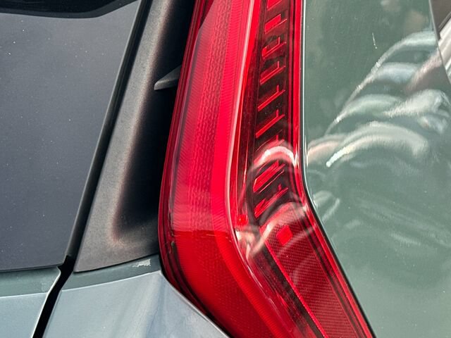 Used 2023 Kia Niro Wind FWD image 34