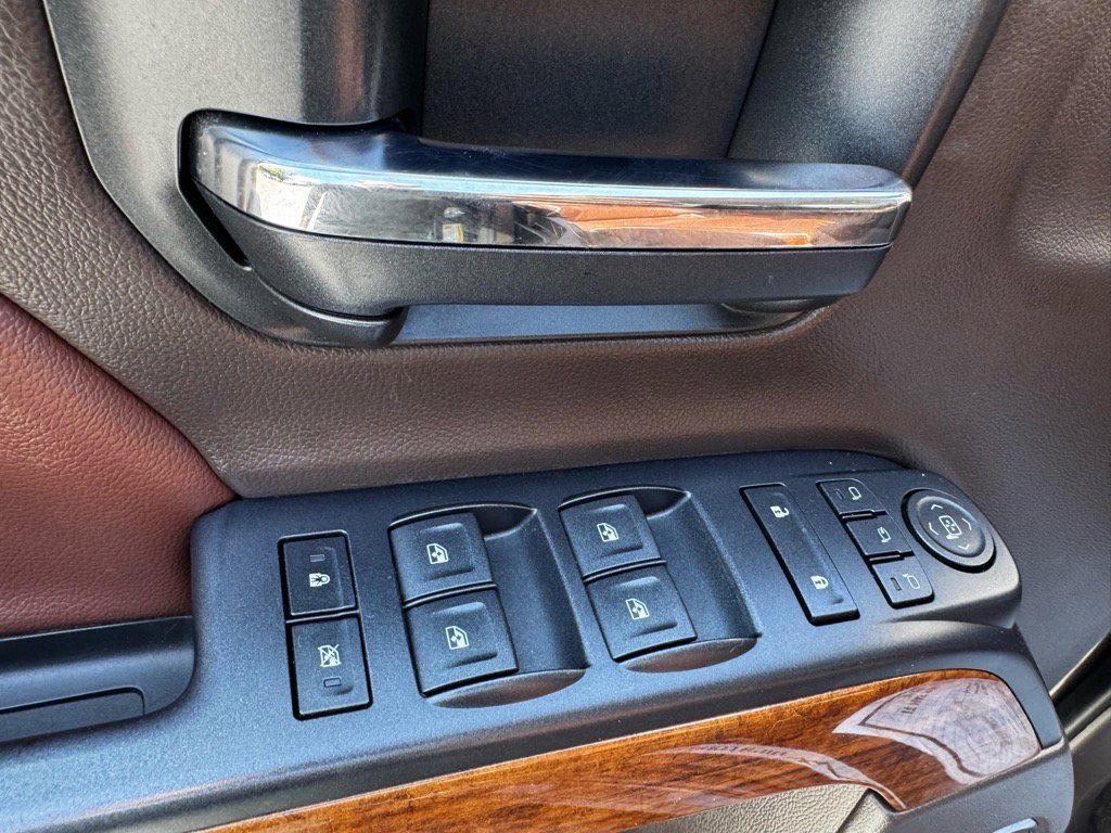 Used 2014 Chevrolet Silverado 1500 High Country w/ High Country Premium Package image 27