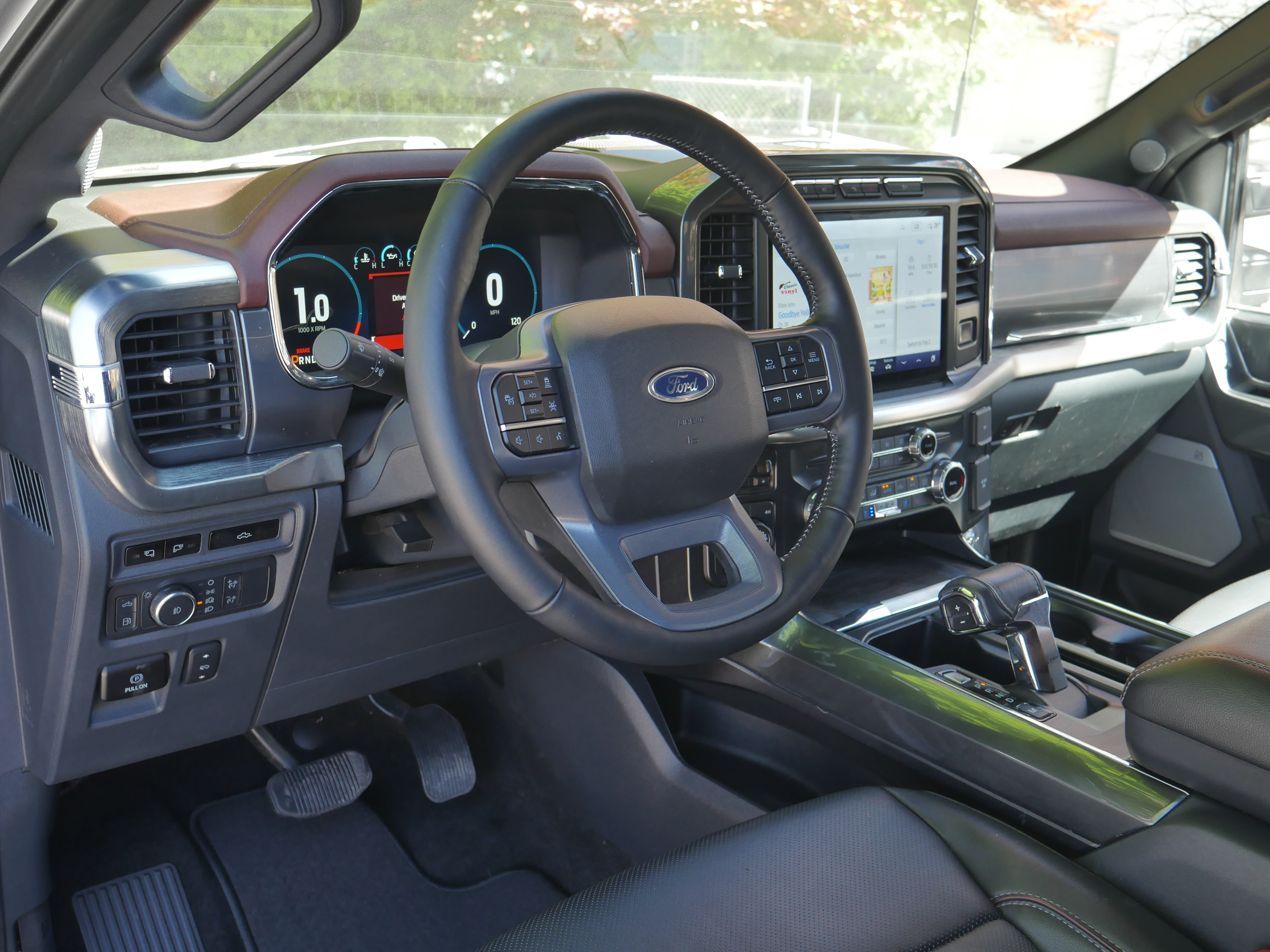 Certified 2023 Ford F150 Lariat w/ Max Trailer Tow Package AWD/4WD image 4