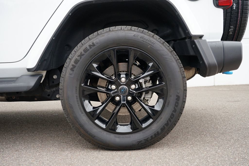 Used 2022 Jeep Wrangler Unlimited Sahara w/ Cold Weather Group image 33