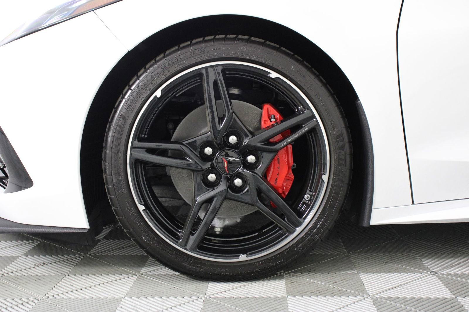 Used 2025 Chevrolet Corvette Stingray Preferred Conv w/ 2LT image 23