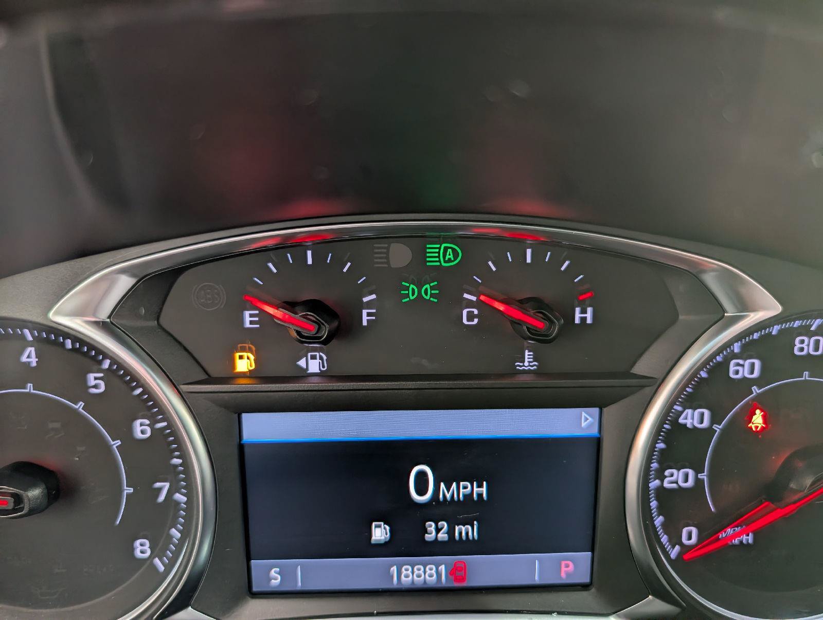 Used 2023 GMC Terrain SLT AWD/4WD image 17