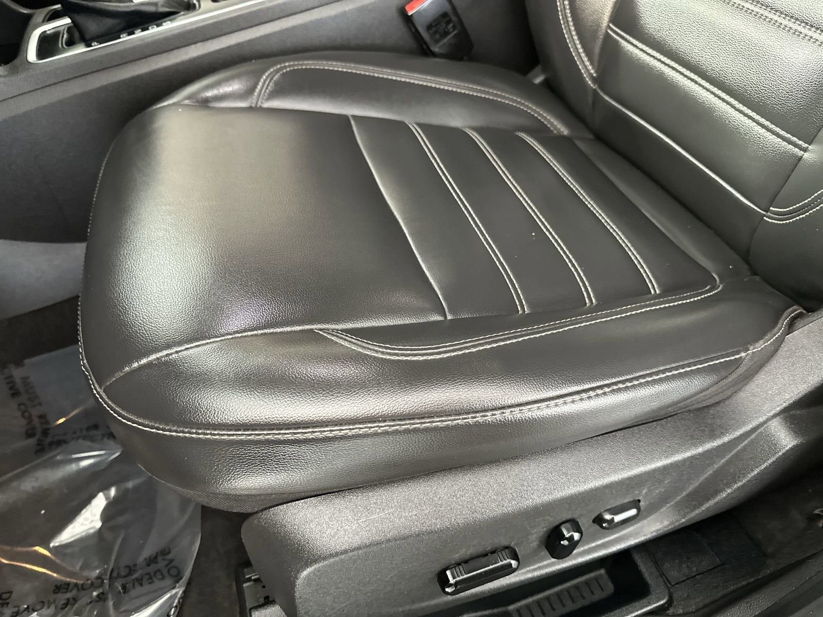 Used 2019 Ford Escape SEL image 16