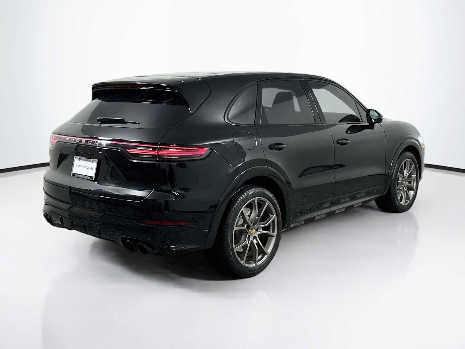 Certified 2023 Porsche Cayenne Turbo AWD/4WD image 9