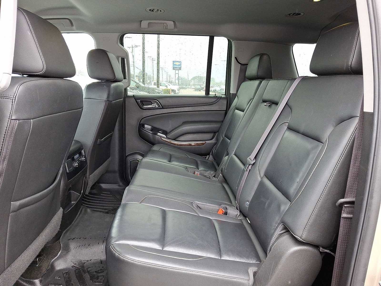 Used 2017 Chevrolet Suburban LT image 29