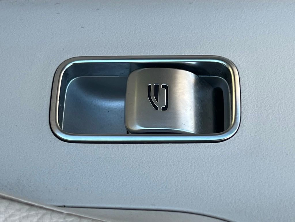 Certified 2023 Mercedes-Benz GLS 450 4MATIC image 25