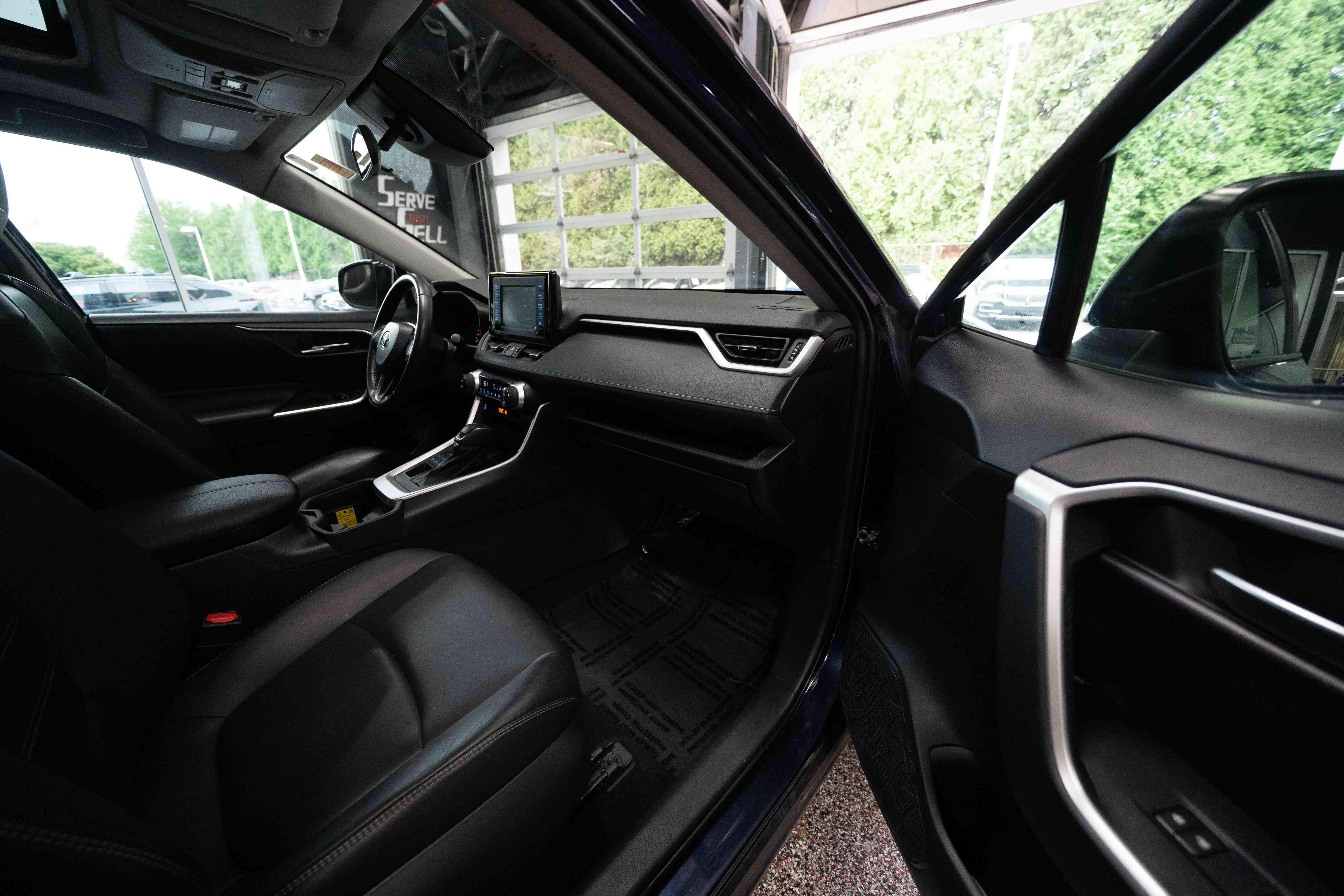 Used 2019 Toyota RAV4 XLE Premium w/ All Weather Liner Package AWD/4WD image 26