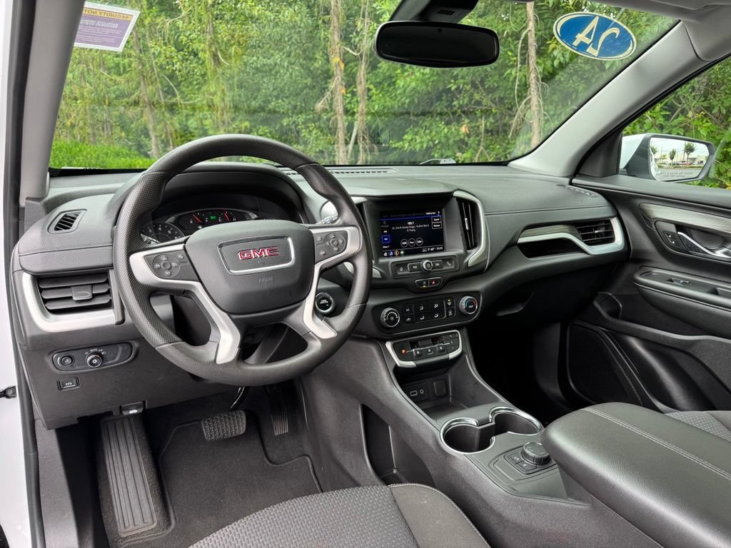 Used 2024 GMC Terrain SLE AWD/4WD image 9