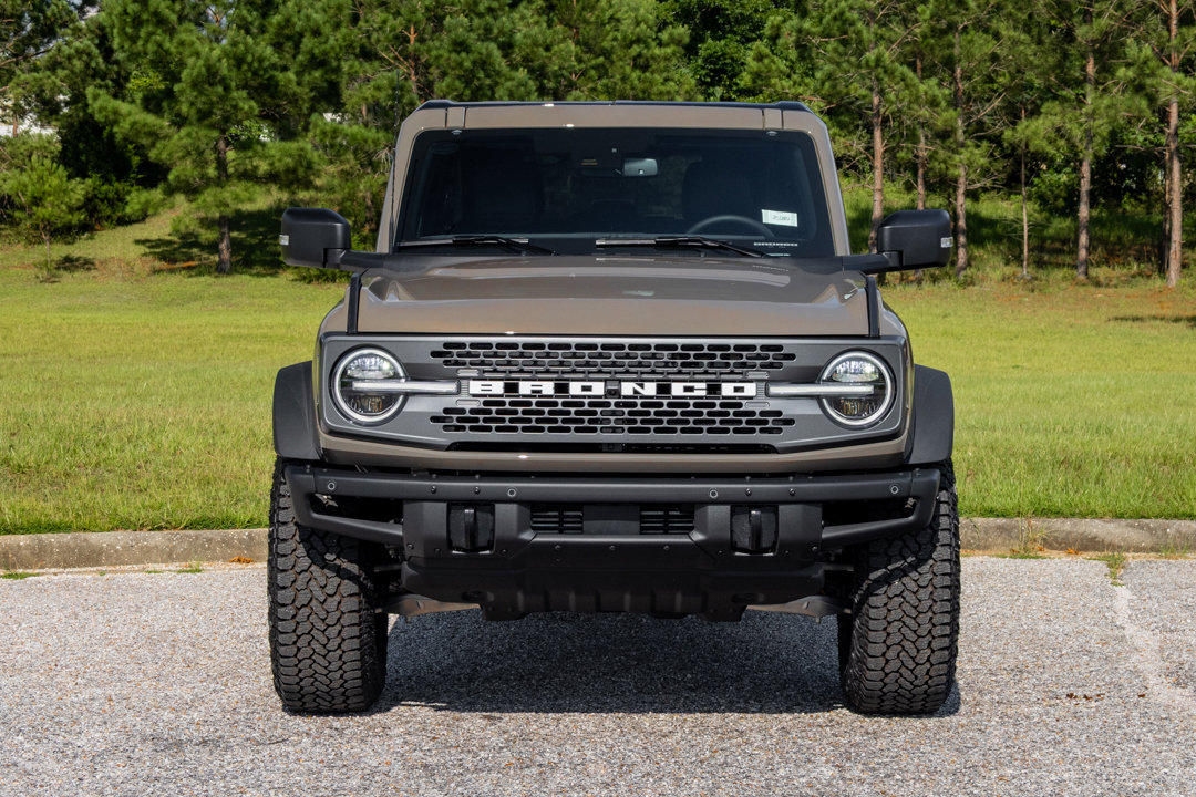 New 2025 Ford Bronco Badlands image 2